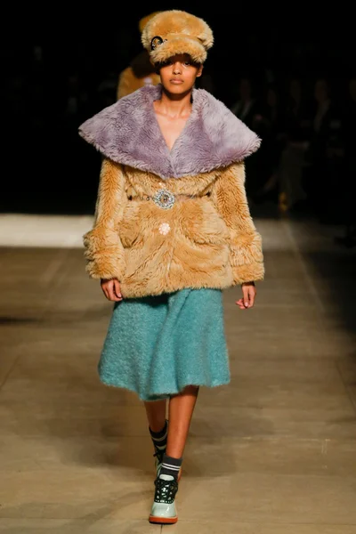 Look 2